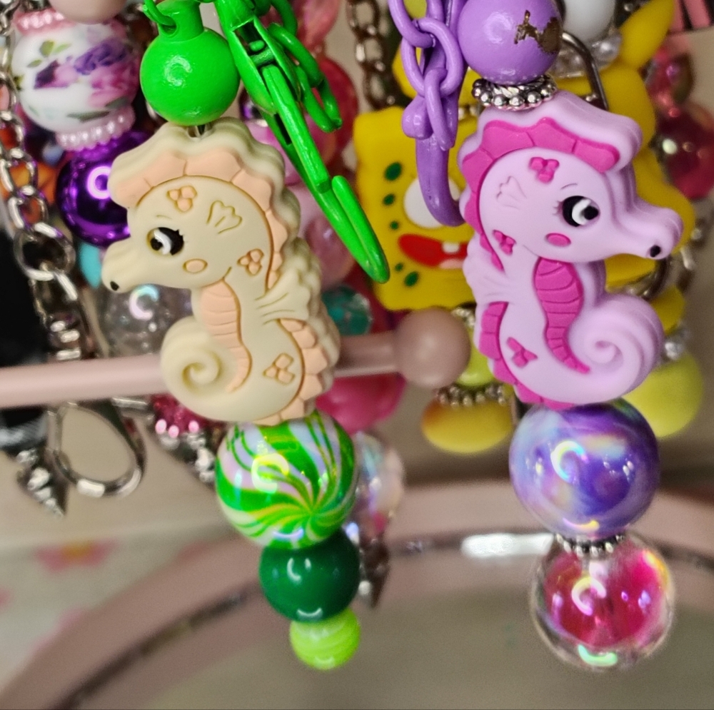 Colorful Seahorse Keychains - Picture 2 of 5